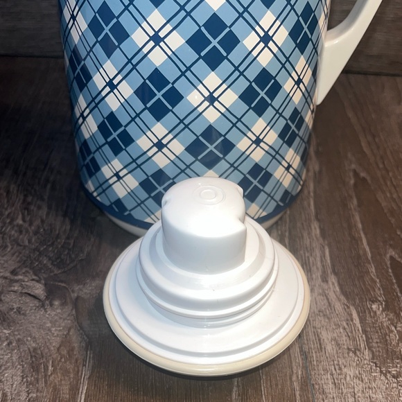 Corning Thermique vintage Blue and White Plaid Insulated Pitcher - Picture 5 of 11